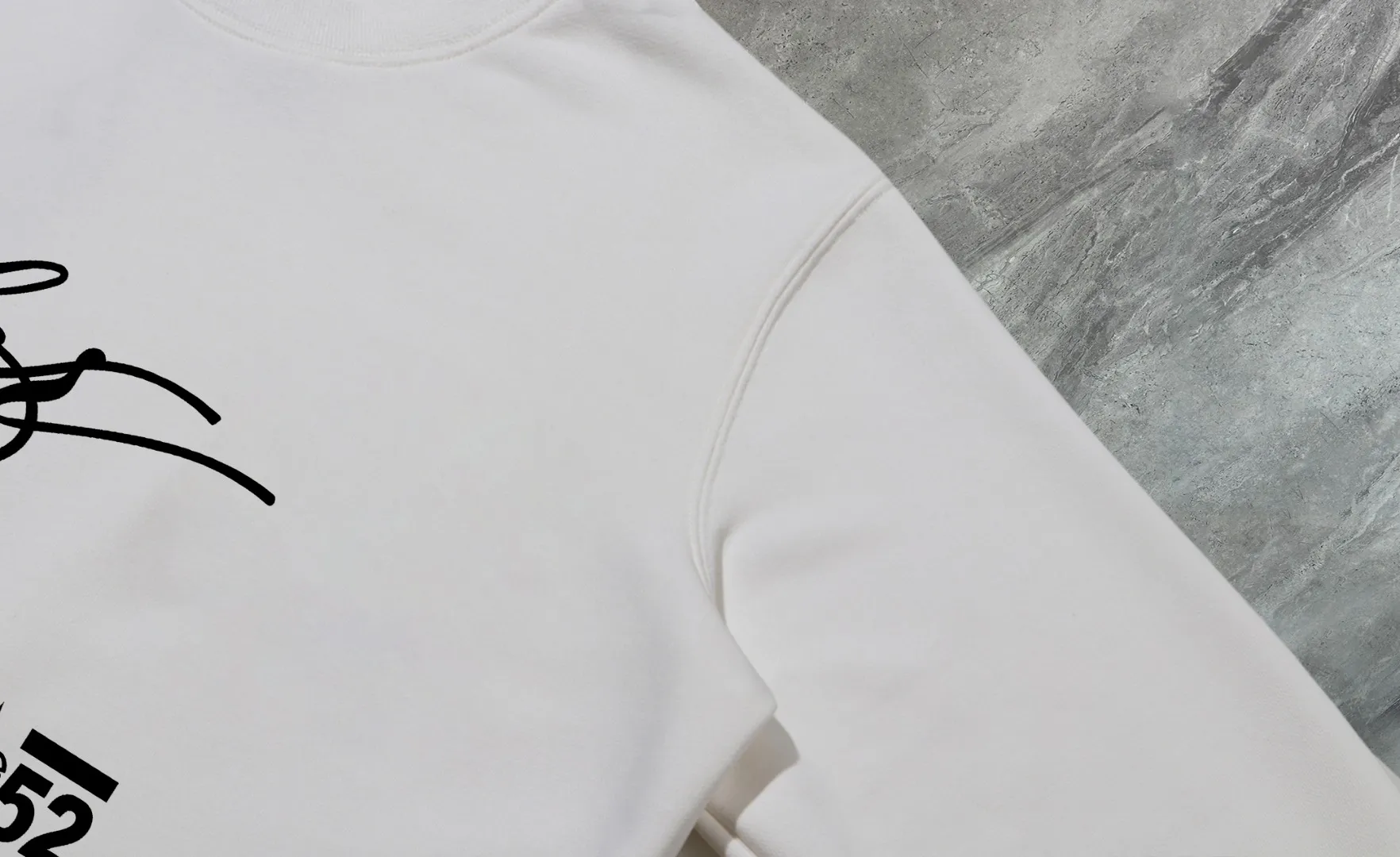 〖 𝐌𝐎𝐍𝐂𝐋𝐄𝐑~ 〗 440g ， 😎 ， ， Factory 2026 T ， ， Premium LOGO， Same Style ：Black White Size：S M L XL 2XL
